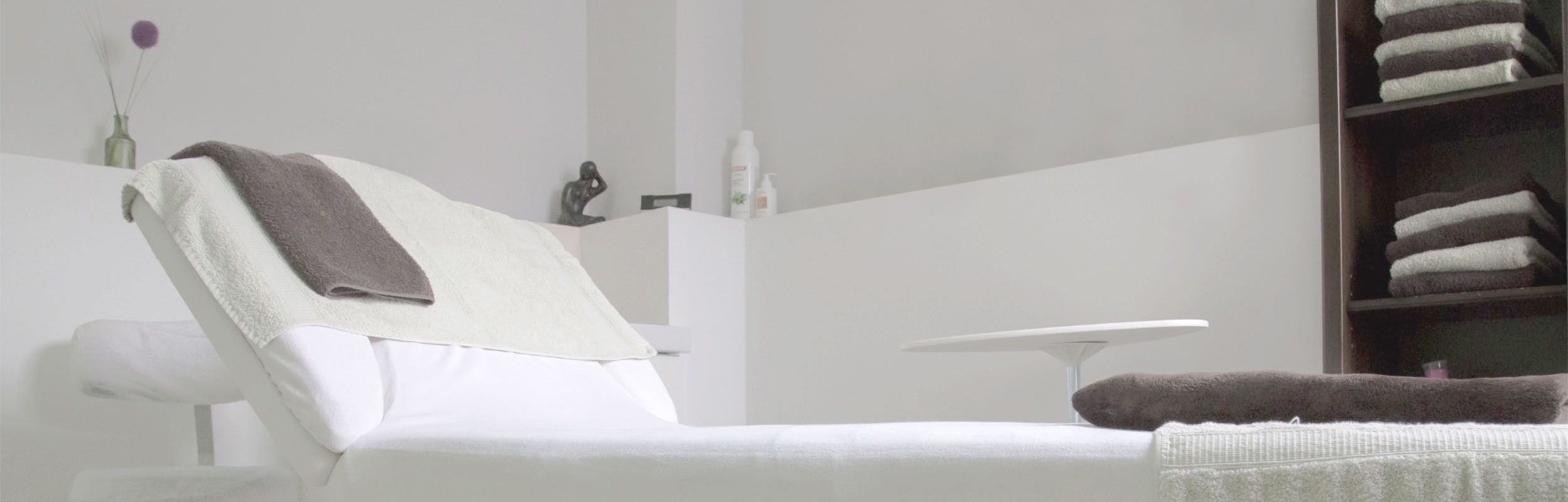 Slider Behandlungsraum Liege